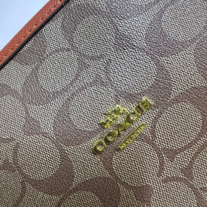 COACH 
GOOD QUALITY 
WITH BOX 
120 dhs🇦🇪🇦🇪

Zain295
♥️♥️♥️