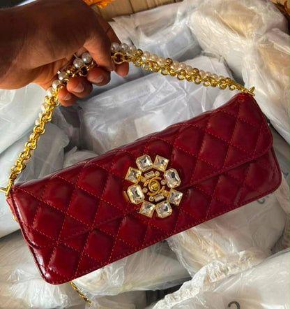 Chanel
130 dhs🇦🇪🇦🇪
High-quality magnetic box

Zain35
♥️♥️♥️