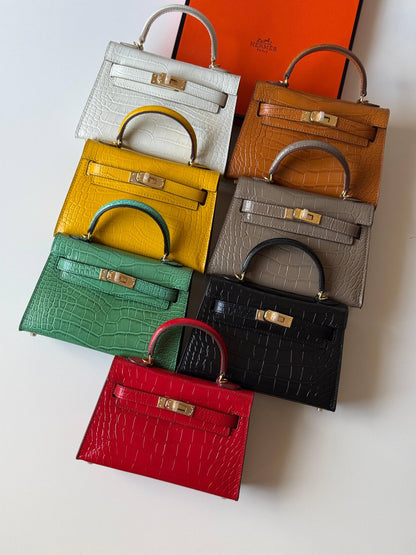 Hermes
minikelly 19cm💕

master quality😍

with box❤️
🎁🎁🎁

340 dhs❣️

Zain52
♥️♥️♥️