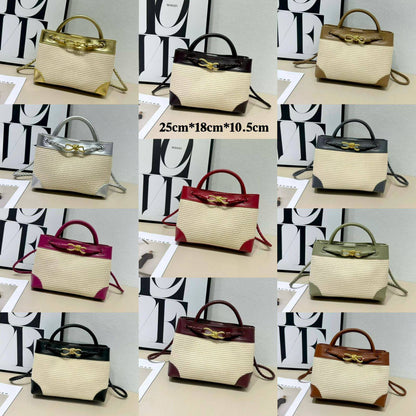 BOTTEGA VENETA 
NEW CAME GOOD QUALITY
 

WITH BOX  
🎁🎁🎁

115 dhs👑
SIZE: 25cm

Zain39
♥️♥️♥️