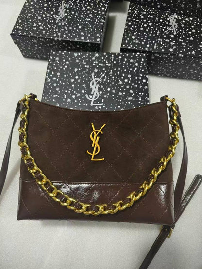 YSL

105 dhs🪙🌨️

 high quality 

With box   
🎁🎁🎁

26cm

Zain26
♥️♥️♥️