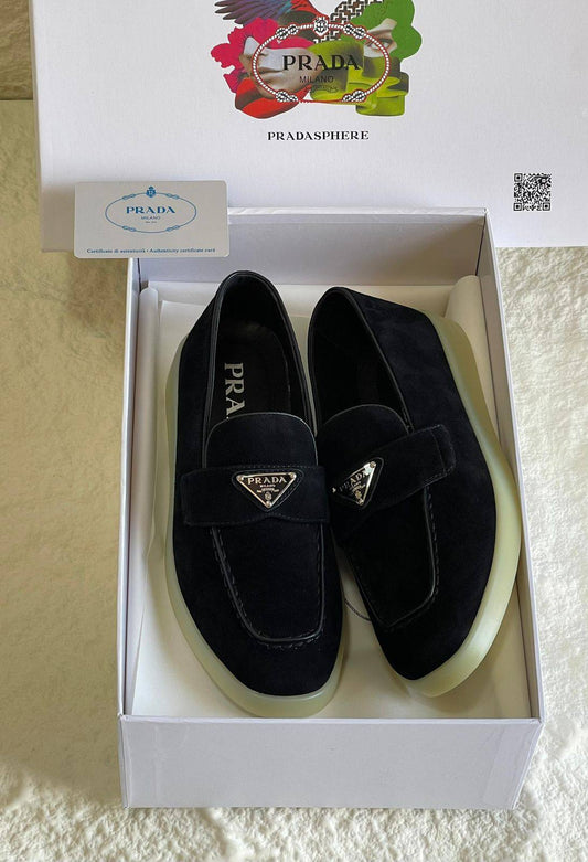 PRADA 
SuperMaster Quality 💯
450 dhs❣️
Size: 36-41💥

Zain171
♥️♥️♥️