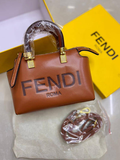 🎉 Offer 🎊  Fendi Bossdun
High quality +🎁
Size: 20 * 13 cm
70 dhs🪙🌺
with box 🎁

Limit Stock

Zain115
♥️♥️♥️