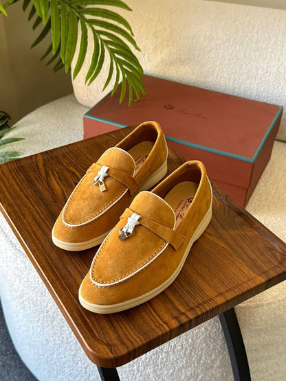 LORA PIANA 
SuperMaster Quality 💯
450 dhs💓
Size:36-41💥

Zain171
♥️♥️♥️