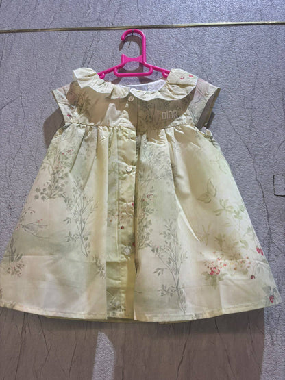 Dior

3m-6m，6m-9m，9m-12m，12m-18m，18m-24m，

100 dhs

Zain151
♥️♥️♥️