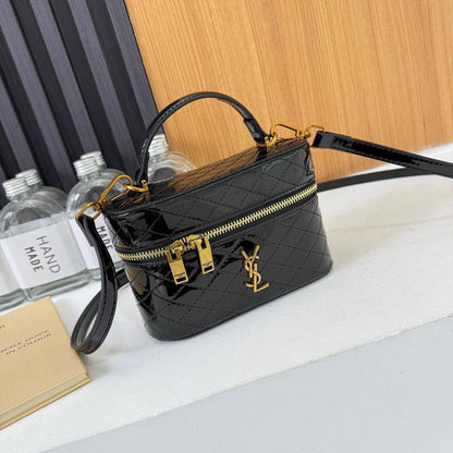YSL
65 dhs🪙🖤

With box
🎁🎁🎁

Zain219
♥️♥️♥️