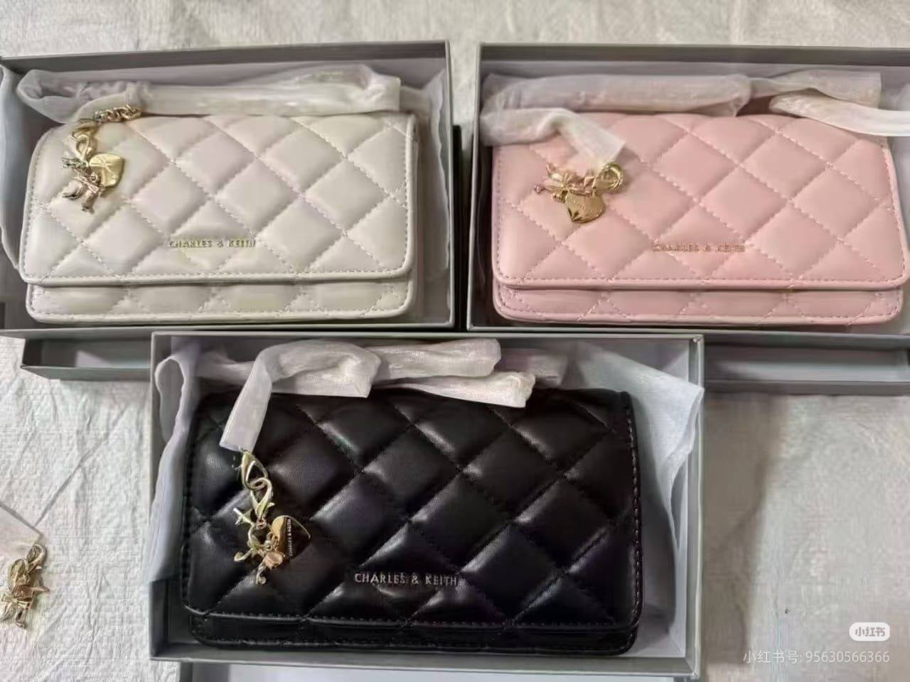 CK
Charles and keite
100 dhs✅
with box
🎁🎁🎁
Good quality

Zain07
♥️♥️♥️