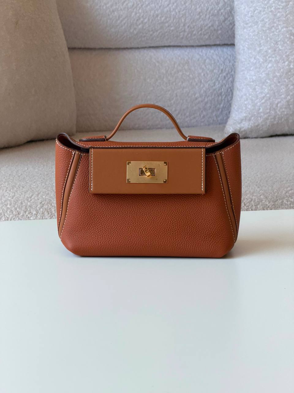 Hermes 
  22cm💕master quality😍with box❤️
380 dhs✅

Zain52
♥️♥️♥️