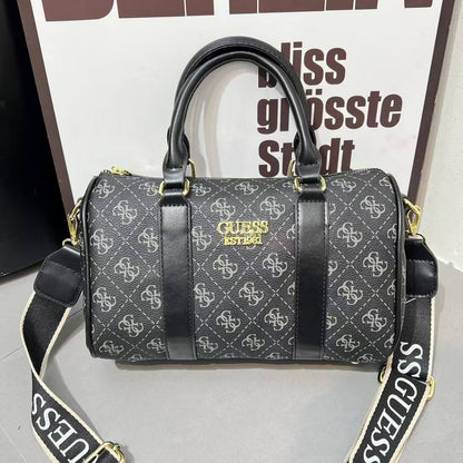Guess
70 dhs💓

Zain232
♥️♥️♥️