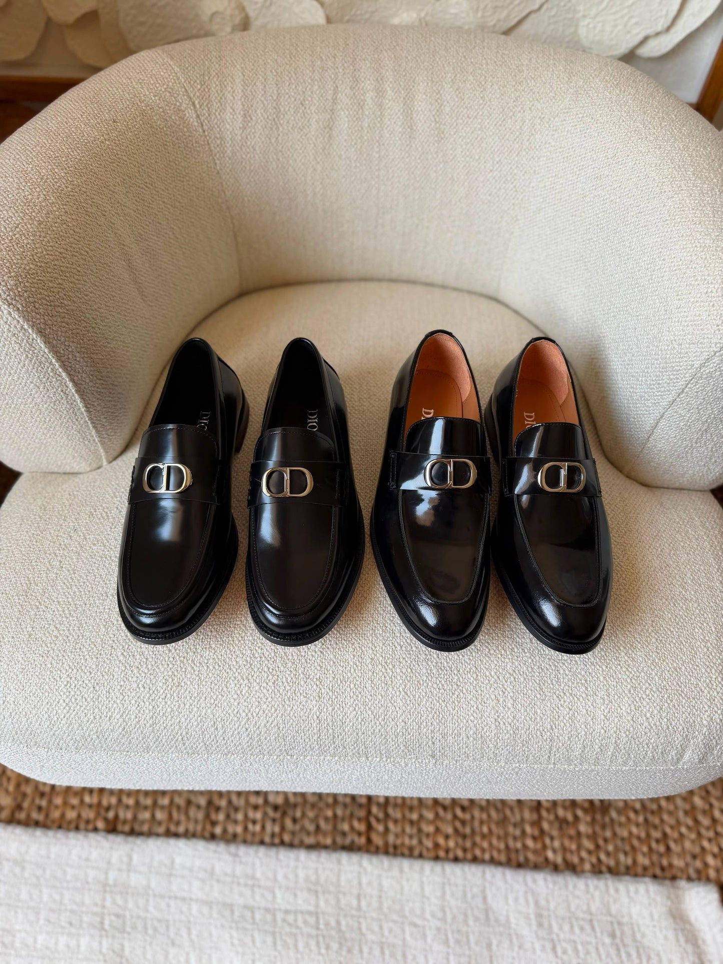 Christian Dior
*AAA QUALITY*
*size: 40 to 46*
550 dhs✅

Zain185
♥️♥️♥️