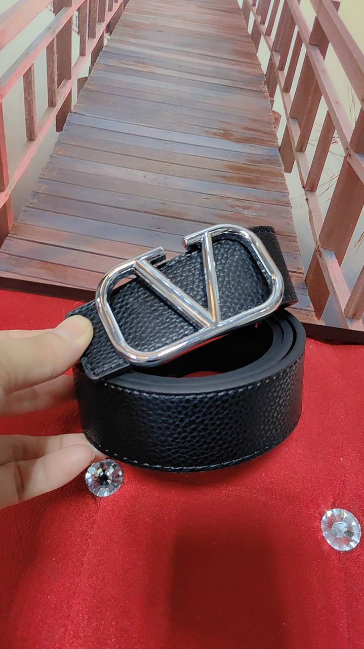 Belts

35 dhs💓

with box 
🎁🎁🎁

Zain232
♥️♥️♥️