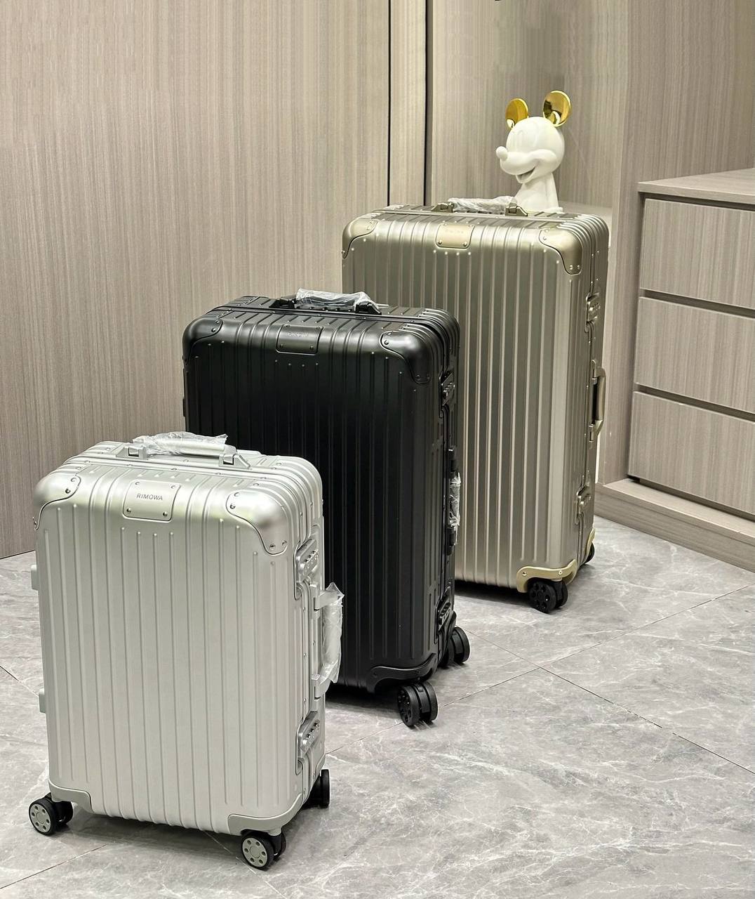 RIMOWA RESTOCK MASTER QUALITY 
BIG SIZE  950 DHS✅
MEDUIM SIZE  850 DHS✅
SMALL SIZE  700 DHS✅

Zain295
♥️♥️♥️