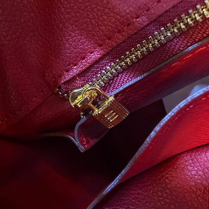 HERMES BIRKIN NEW CAME GOOD QUALITY 
110 dhs🇦🇪🇦🇪
Size:25cm

Zain295
♥️♥️♥️
