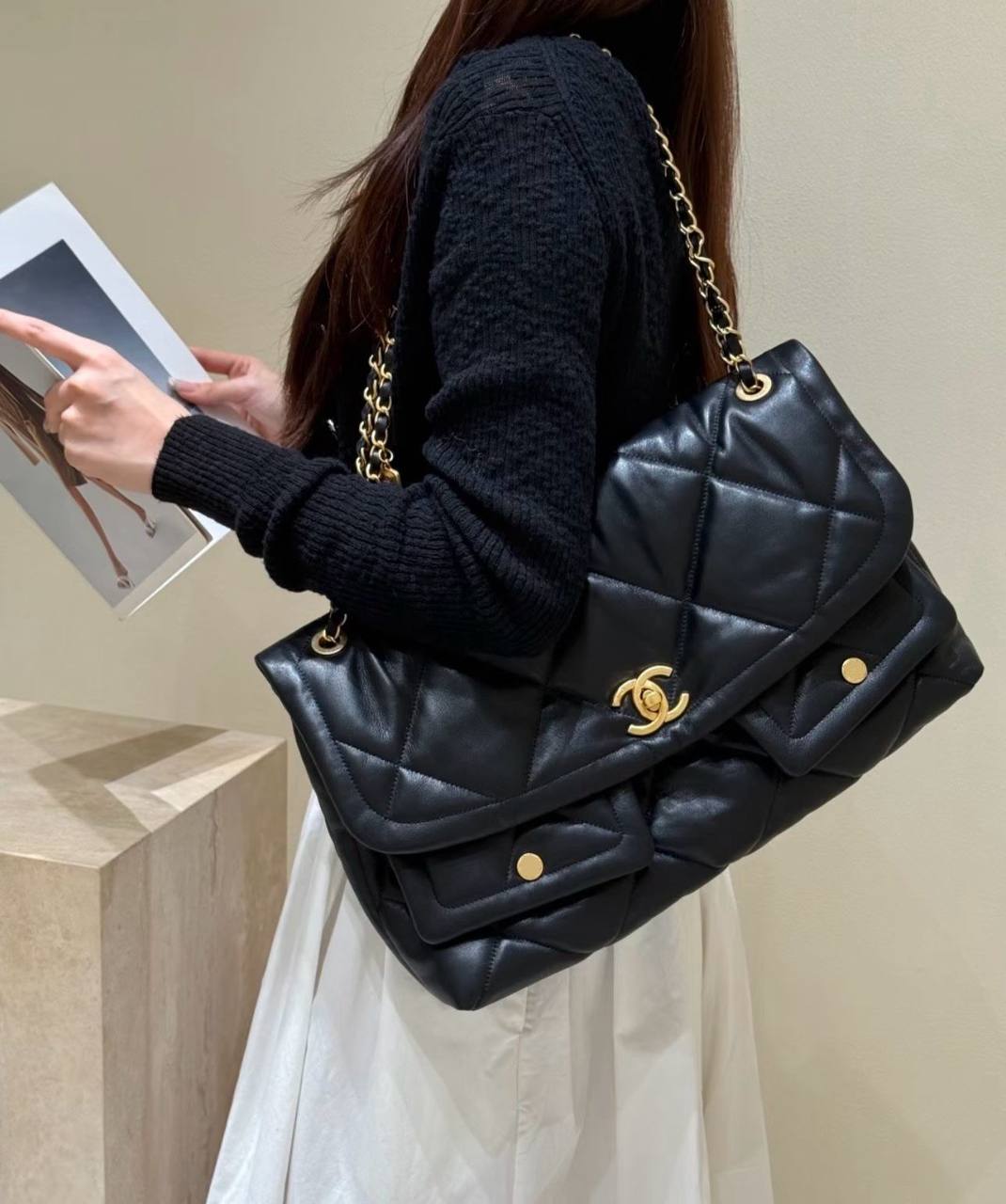 CHANEL 
NEW CAME NEW CAME 
GOOD QUALITY 
100 dhs✅
Size:40cm

Zain39
♥️♥️♥️