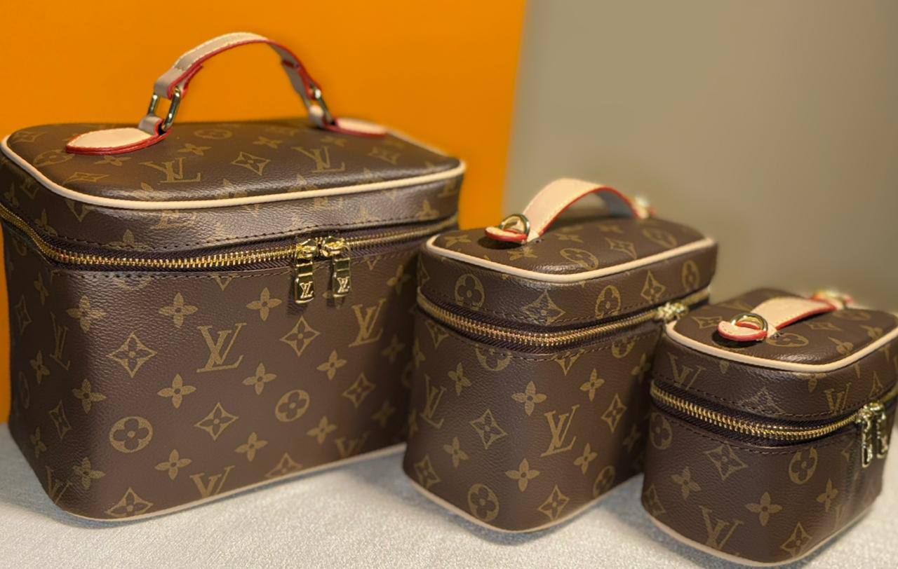 LV 
Small 95 dhs🌺
Medium 105 dhs🌺
Big 110 dhs🌺

Zain175
♥️♥️♥️