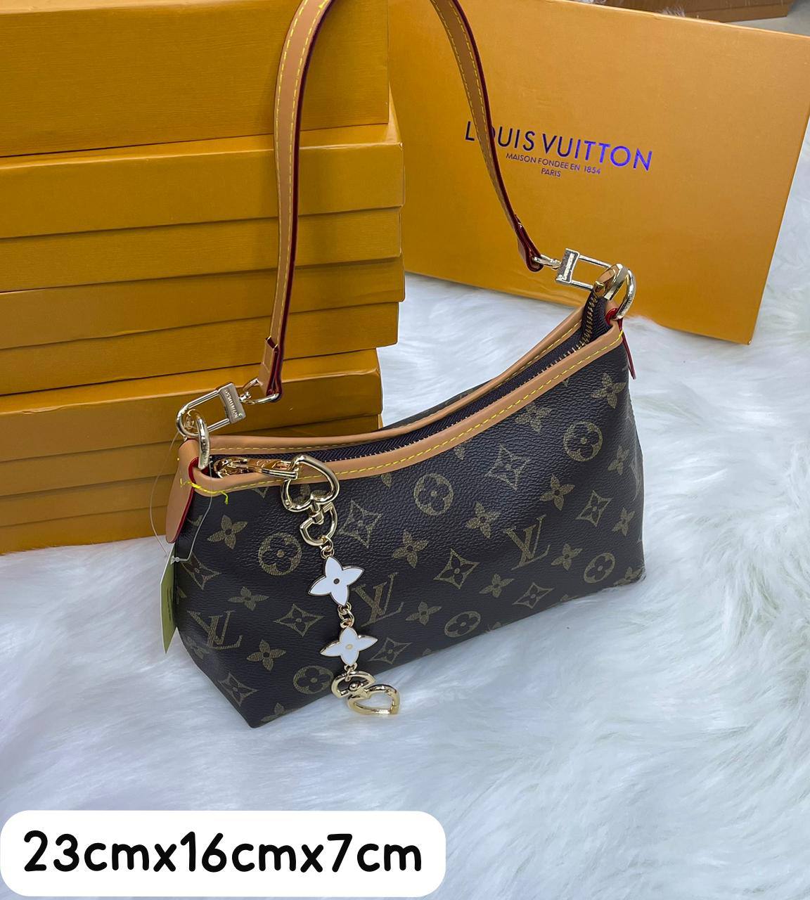 LV
with box
🎁🎁🎁

90 dhs✅

Zain72
♥️♥️♥️