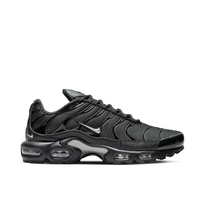 NIKE
Size 40 to 45 
120 dhs✅

Zain183
♥️♥️♥️