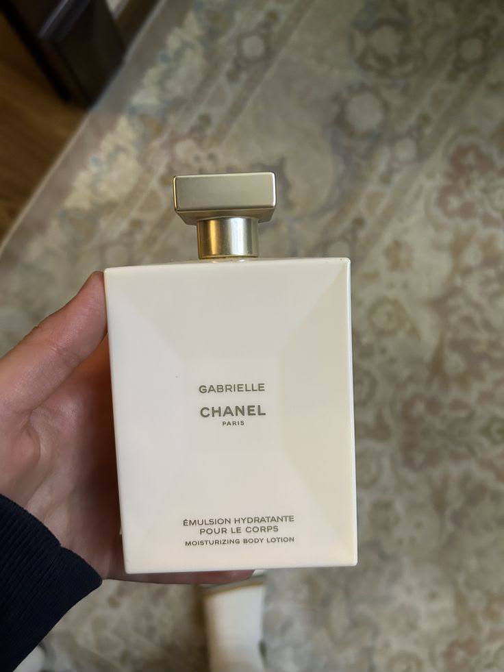 Gabrielle body lotion and shower gel

50 dhs each 

Zain36
♥️♥️♥️