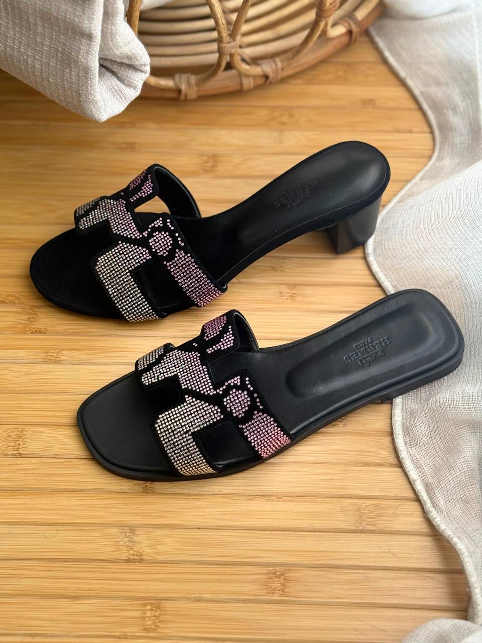 Hermes 
AAA+ Quality
𝗦𝗶𝘇𝗲 𝟯𝟲 𝘁𝗼𝗼 𝟰𝟭
450 dhs✅

Zain303
♥️♥️♥️