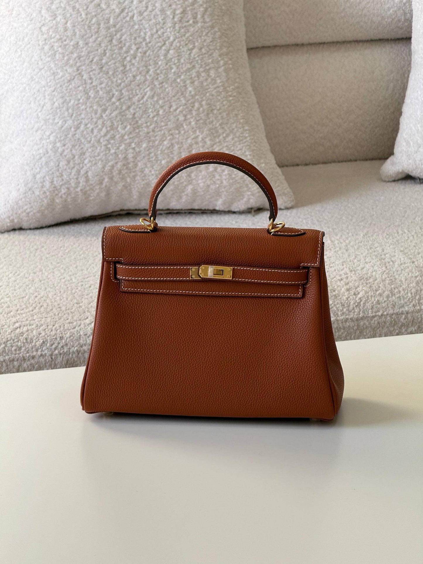Hermes kelly togo 25cm 💕master quality😍with box❤️
400 dhs🪙🌨️

Zain52
♥️♥️♥️