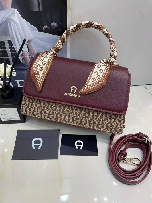 Aigner

with box
🎁🎁🎁

110 dhs🪙🌨️

Zain143
♥️♥️♥️