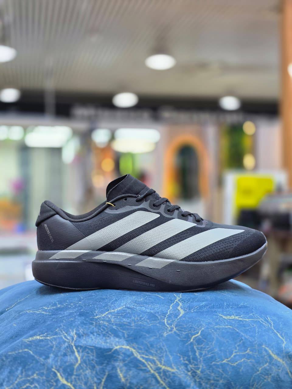 Lightstrick
Size 40 to 45 
120 dhs🇦🇪🇦🇪 
Good quality

Zain27
♥️♥️♥️
