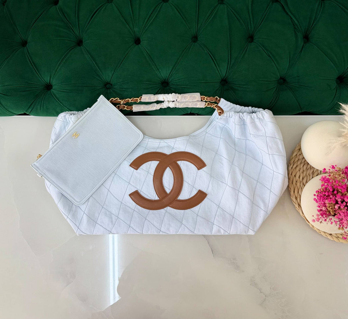 Chanel 
Available original box 
With full packing 
Super high quality 

For Price 👇 WhatsApp✅
0568585901 
0507557372
0552275751 Owner Zain 👌

Zain283
♥️♥️♥️