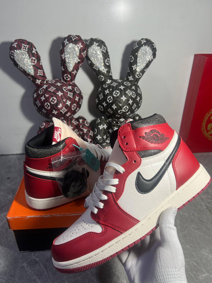 Nike Air Jordan 1 Retro High OG "Lost and Found" red, black, sail, 
NEW ARRIVALS 🤩
36-45 AVAILABLE 
250 dhs❣️

Zain242
♥️♥️♥️