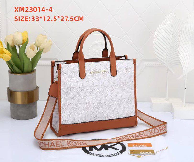 Dior
95 dhs✅ 

Zain72
♥️♥️♥️