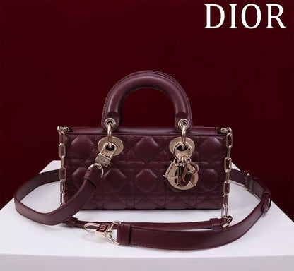 Dior D-joy✅
*Size 22 cm*
For Price 👇 WhatsApp✅
0568585901 
0507557372
0552275751 Owner Zain 👌

Zain274
♥️♥️♥️