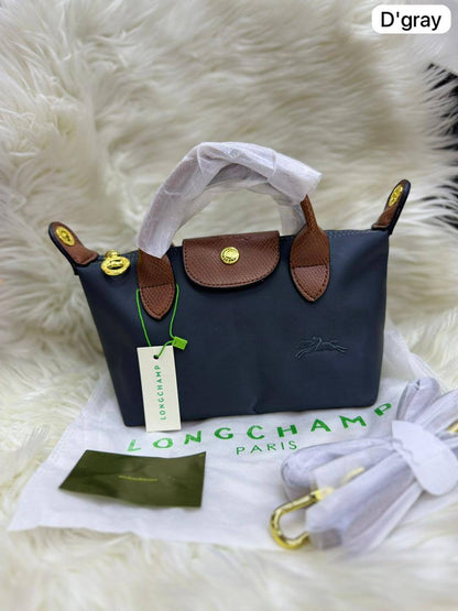 🌷 LongChamp Small
1️⃣ First  Quality 
Size：23 * 14 cm
60 dhs✅

Zain115
♥️♥️♥️