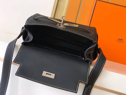 NEW COLLECTION👌🏻

HERMES BAG  ❤‍🔥
 MASTER Quality👑
With Original Packaging👌🏻


For Price 👇 WhatsApp✅
0568585901 
0507557372
0552275751 Owner Zain 👌

Zain329
♥️♥️♥️