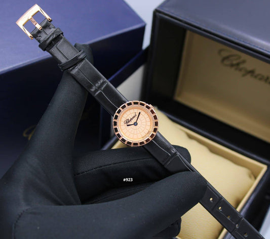 CHOPARD FOR WOMEN BATTERY 25mm

250 dhs✅

Zain58
♥️♥️♥️
