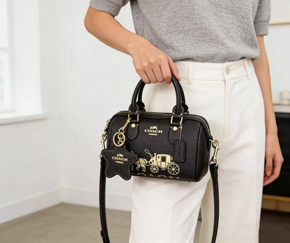 COACH 
COPY ONE 
WITH BOX 
120 dhs💓
20 c m

Zain17
♥️♥️♥️
