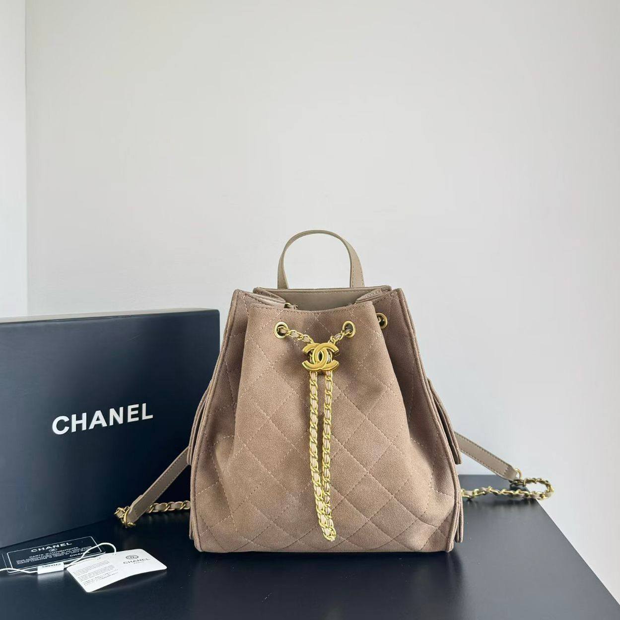 CHANEL
 COPY ONE 
170 dhs✅

Zain39
♥️♥️♥️