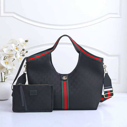 GUCCI
SIZE……….36CM🌷
115 dhs🪙🌨️

Zain51
♥️♥️♥️