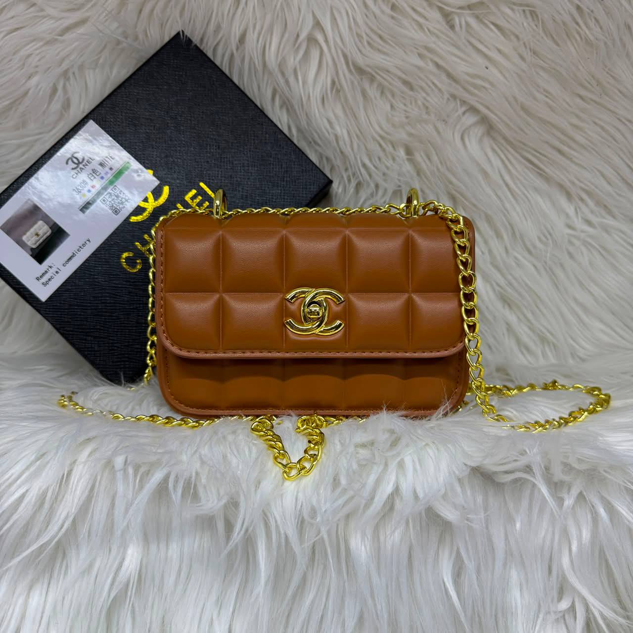 Chanel
With box 
85 dhs💓

Zain50
♥️♥️♥️