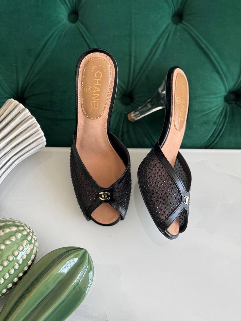 Chanel
*Super master quality*
*Size:36 to 41*
450 dhs🇦🇪

Zain113
♥️♥️♥️