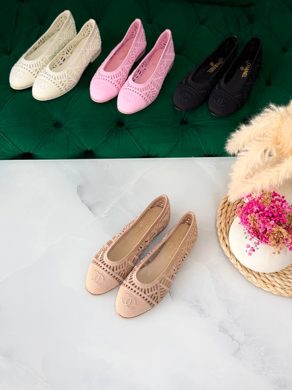 Chanel 
Vip quality 
Size:36 to 41
450 dhs🇦🇪🇦🇪

Zain113
♥️♥️♥️