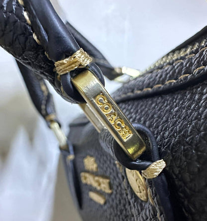 COACH 
COPY ONE 
WITH BOX 
120 dhs💓
20 c m

Zain17
♥️♥️♥️