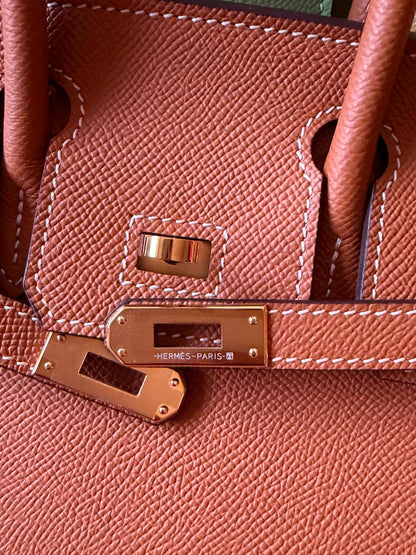 Hermes birkin 25cm💕super master quality😍with box❤️
600 dhs🇦🇪🇦🇪

Zain52
♥️♥️♥️