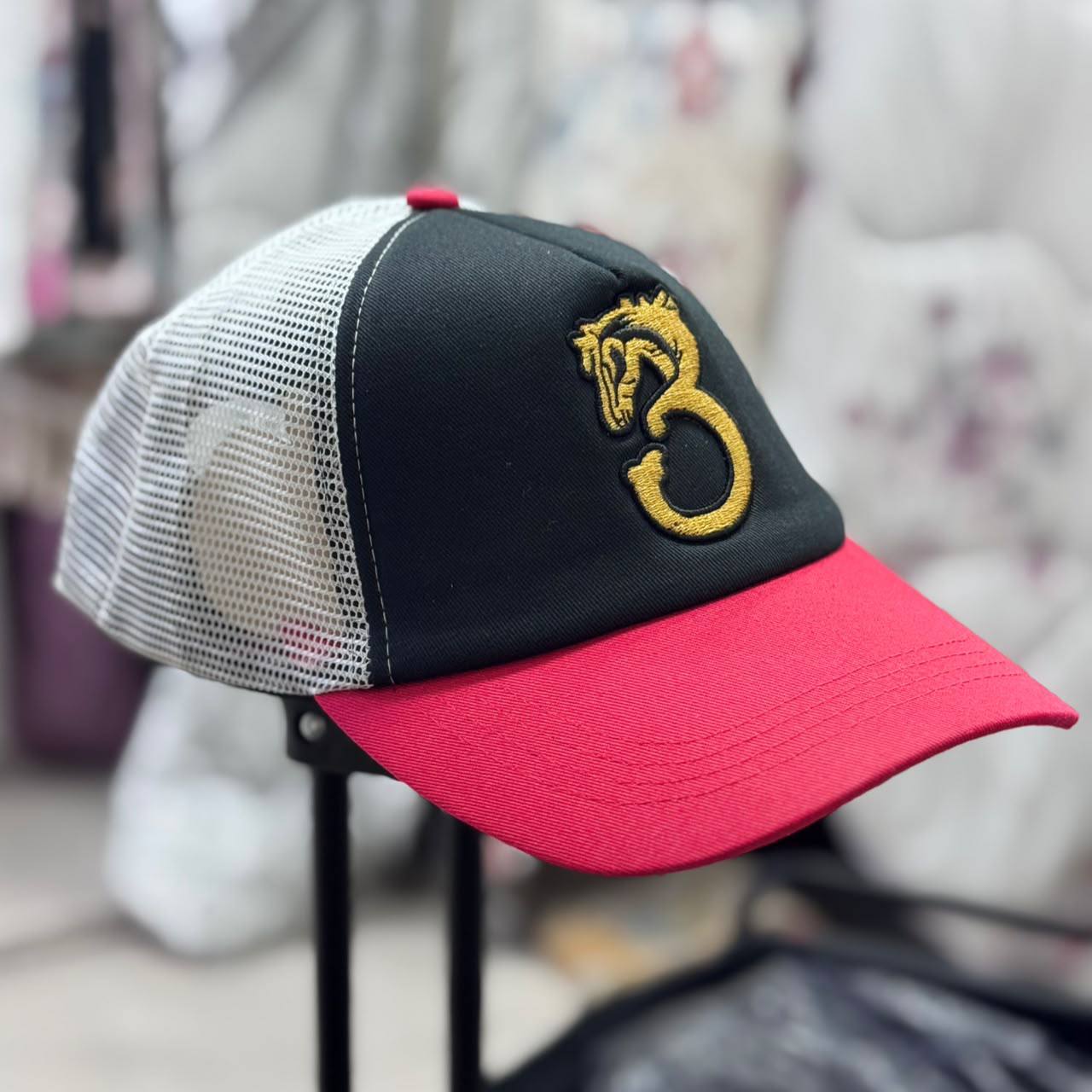 Caps
40 dhs✅

Zain27
♥️♥️♥️