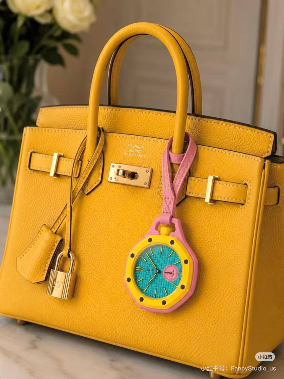 AP swatch Royal pop
With box 🎁🎁🎁

50 dhs✅

Zain190
♥️♥️♥️