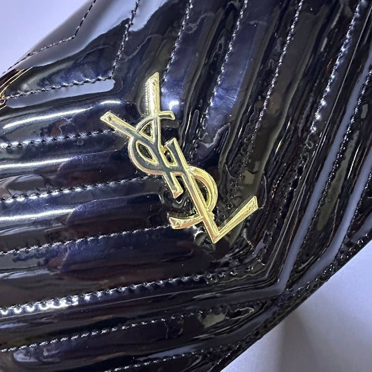 YSL 
GOOD QUALITY 
WITH BOX 
🎁🎁🎁

85 dhs✅

Zain39
♥️♥️♥️