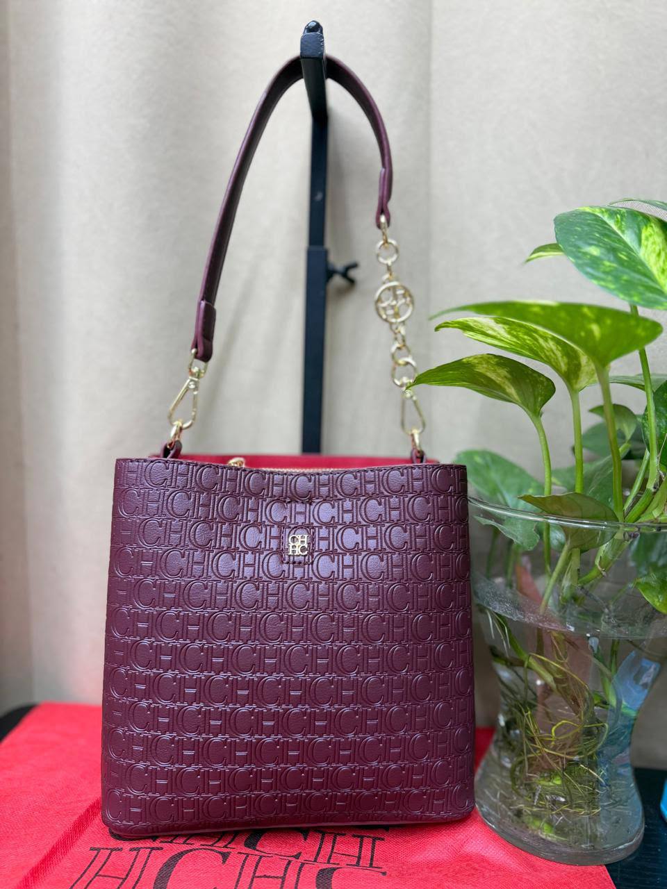 CH
High quality 
Size :20cm
110 dhs🇦🇪🇦🇪

Zain70
♥️♥️♥️