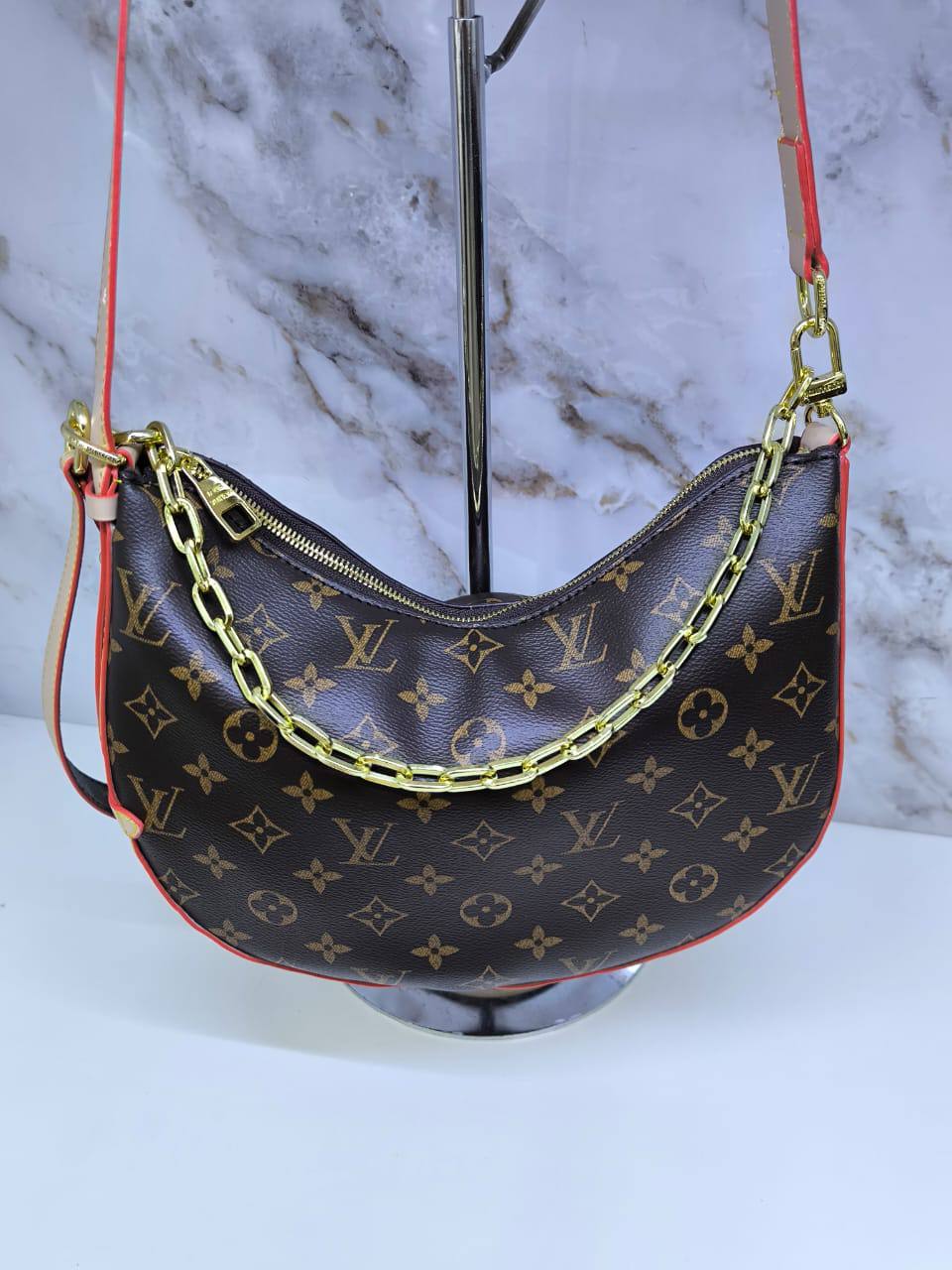 LV
with box
🎁🎁🎁

95 dhs✅

Zain203
♥️♥️♥️