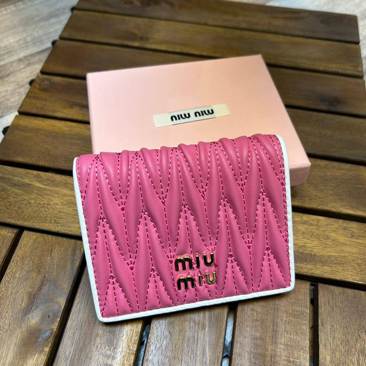 *NEW COLLECTION*

Miu Miu

*MASTER QUALITY*

140 dhs🪙

Zain202
♥️♥️♥️