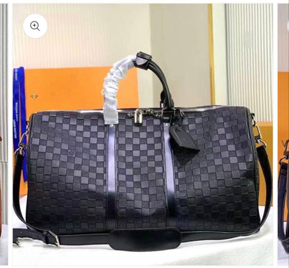 LV
Travel Bags
55cm 
120 dhs✅

Zain143
♥️♥️♥️