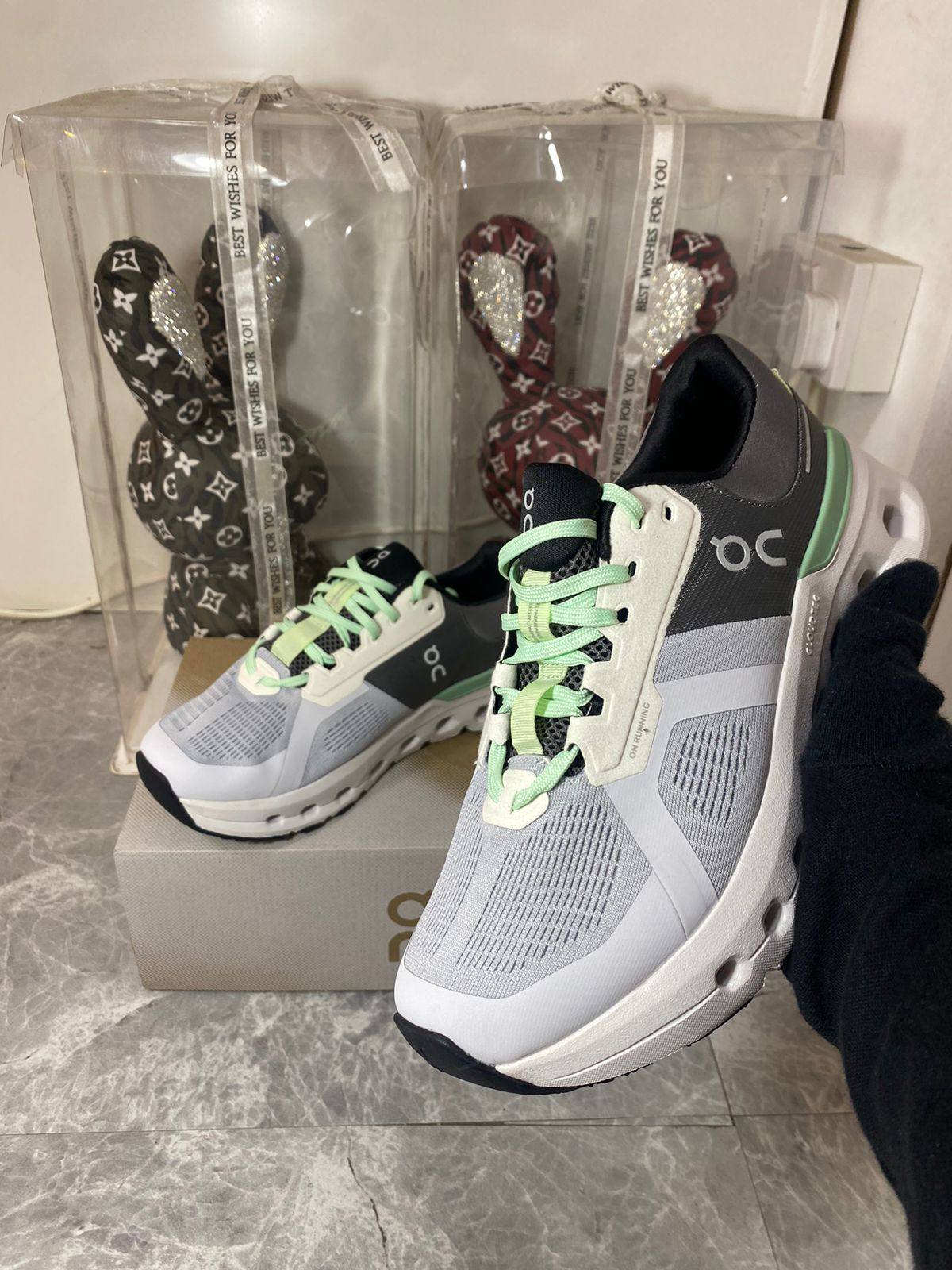 ON Cloudrunner 2 ‘grey and sage’
NEW ARRIVALS😍
36-45 AVAILABLE 
220 dhs🌺

Zain242
♥️♥️♥️
