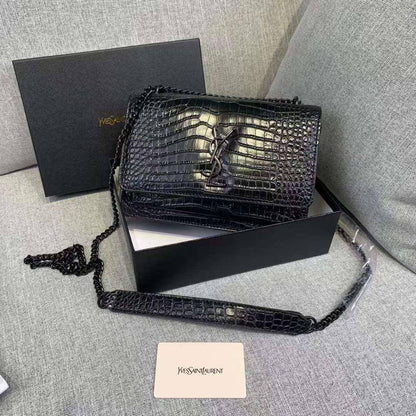 🎉 Offer 🎊  YSL / Prada
1⃣️ First quality +🎁
Size: 23 ~ 21  cm
70 dhs🪙🌺
with box 🎁
Limit Stock

Zain115
♥️♥️♥️